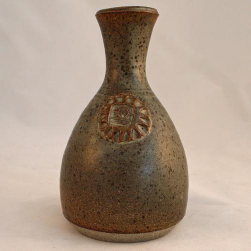 Bottle-shaped vase